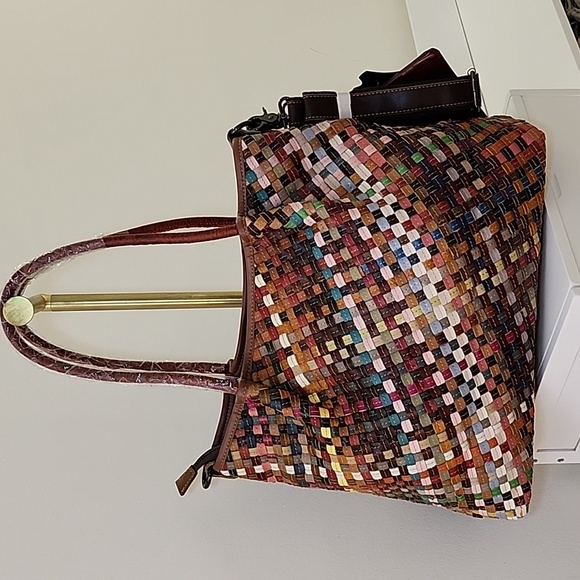 Amerileather Linwood Leather Tote Bag - Picture 2 of 16